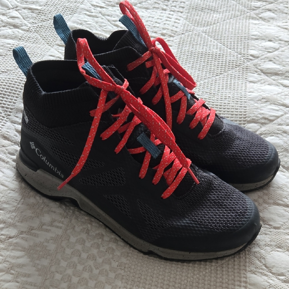Columbia Navy Athletic Shoes with Red Laces